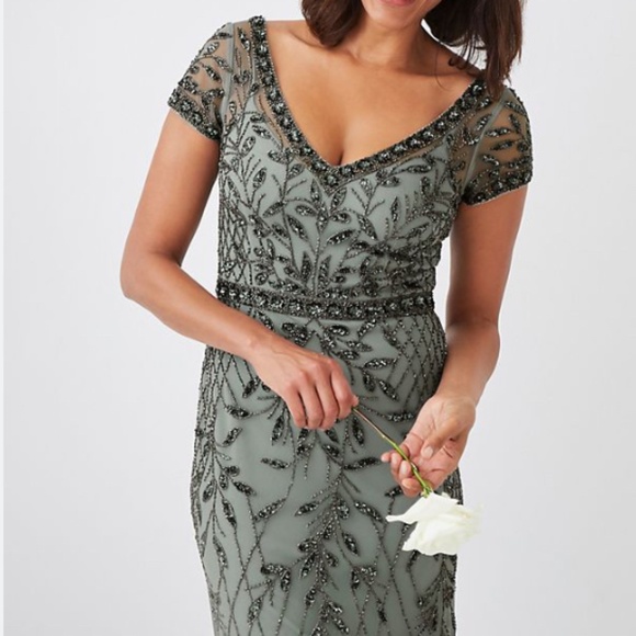 Sought After David’s Bridal Oleg Cassini Sage gown! Size 6 - Picture 1 of 10